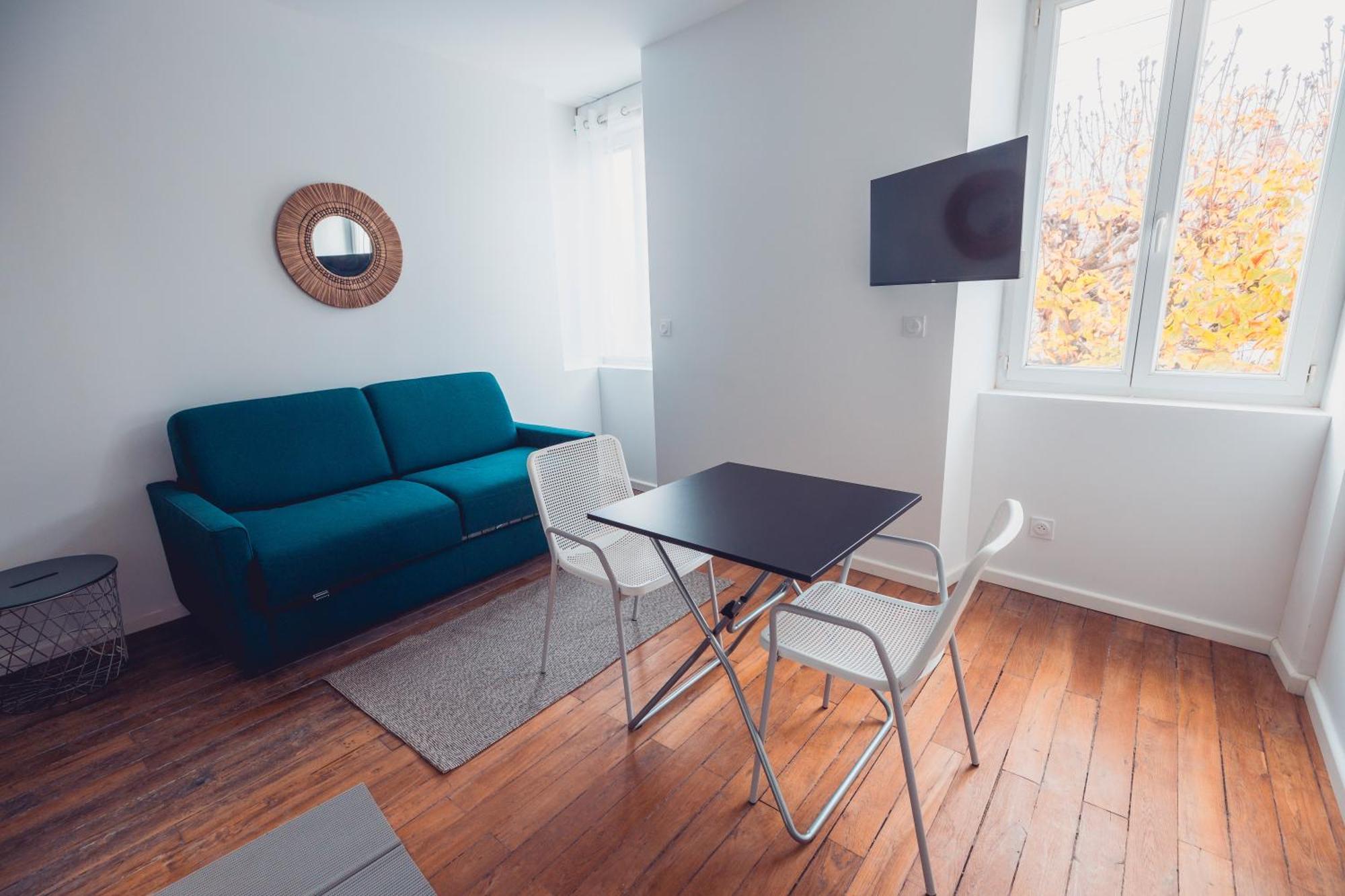 Large Studio Lumineux Et Neuf, Parking Gratuit Châteauroux Buitenkant foto